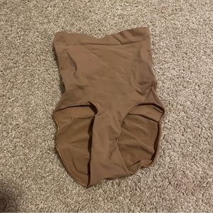 Skims high waisted shape wear underwear S/M